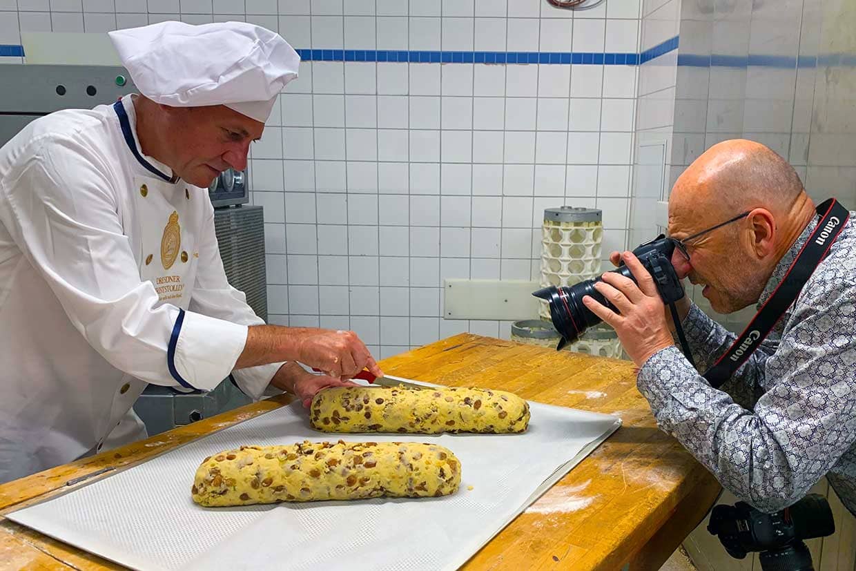 Making-of Stollen baking. Georg Berg photographs master baker Tino Gierig from the Dresden Bakehouse baking an original Dresden Christmas Stollen / © Photo: Angela Berg