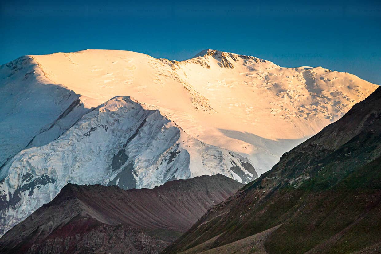 Vista desde el campamento base del Pico Lenin, Kirguistán / © Foto: Georg Berg