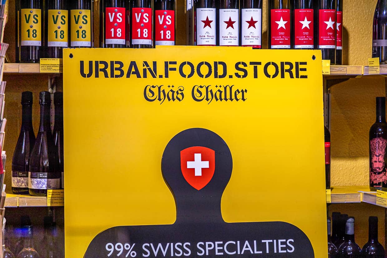 Bei der Tour durch Zürich dreht sich alles um Schweizer und wenn immer möglich Zürcher Spezialitäten. Um viele Produkte ranken sich schöne Geschichten / © Foto: Georg Berg