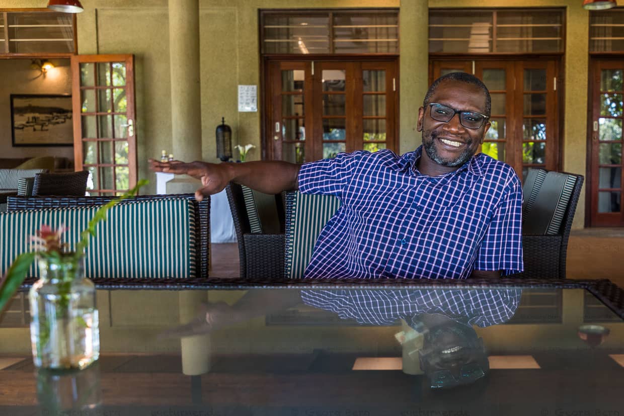 Victor Gondwe, Direktor des Hotel und Konferenzzentrums Ufulu Gardens, Lilongwe, Malawi / © Foto: Georg Berg