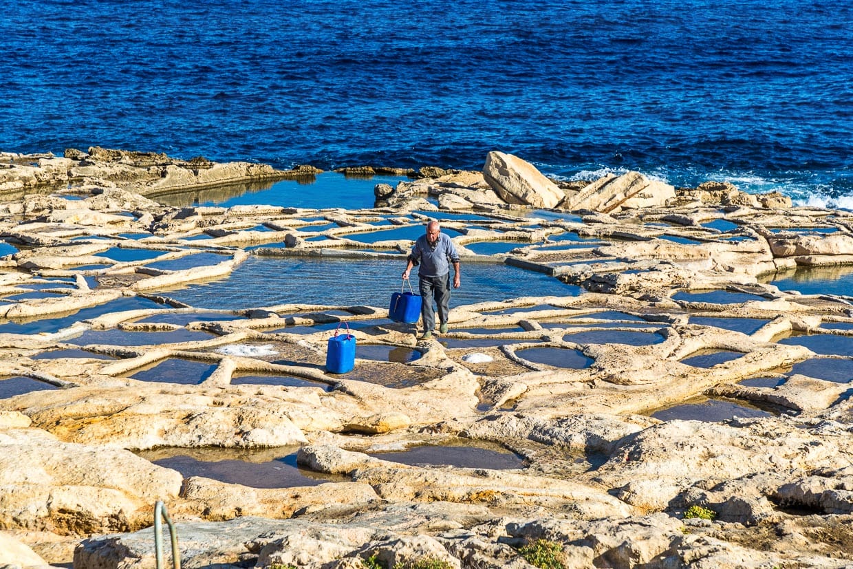 Darmanin Salzpfannen auf Malta. Die Ernte von Meersalz ist eine jahrhundertealte Tradition auf den maltesischen Inseln und bis heute lebendig / © Foto: Georg Berg