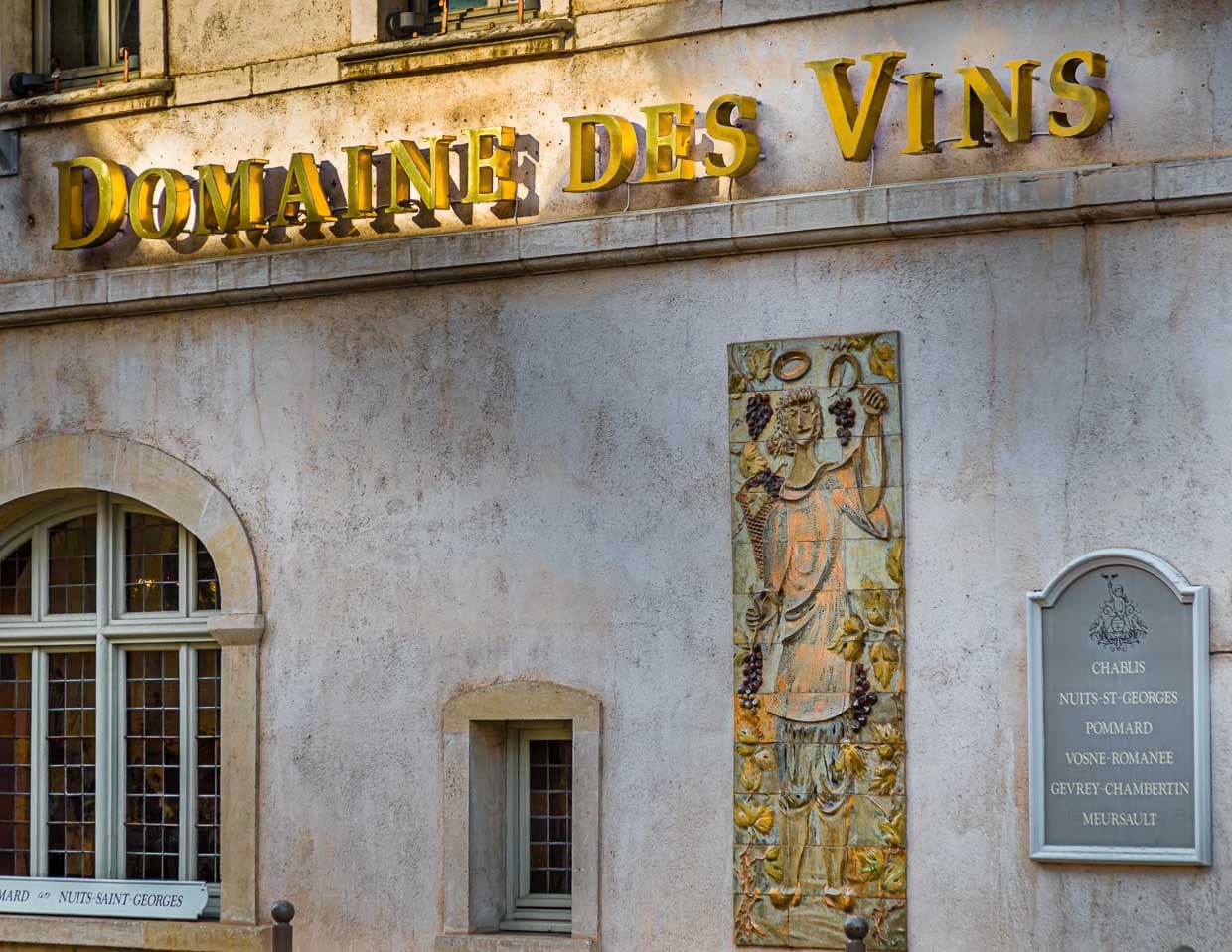 Domaine des Vins. In der Altstadt von Beaune ist die Weinkultur allgegenwärtig / © Foto: Georg Berg
